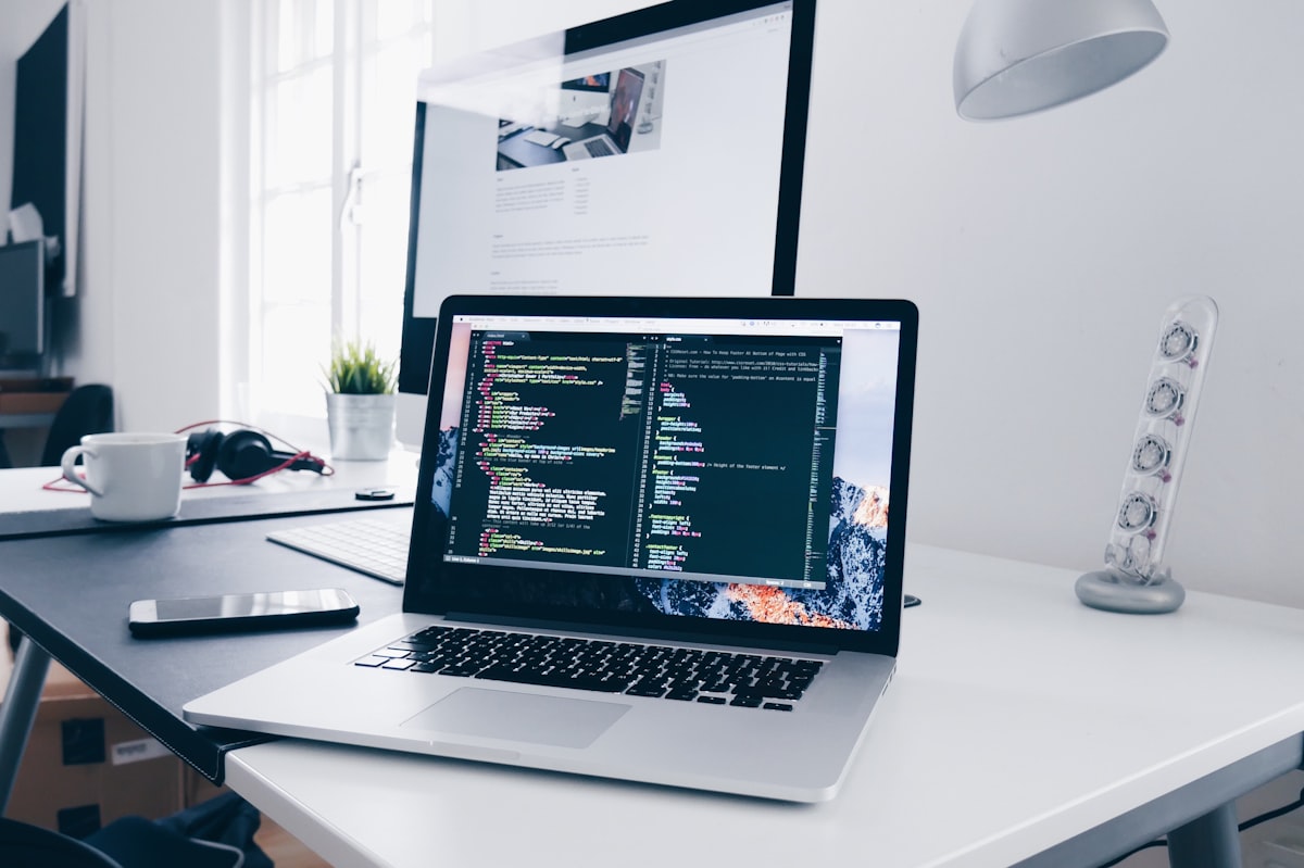 Por qué tu empresa necesita presencia web (y cómo atraer leads)